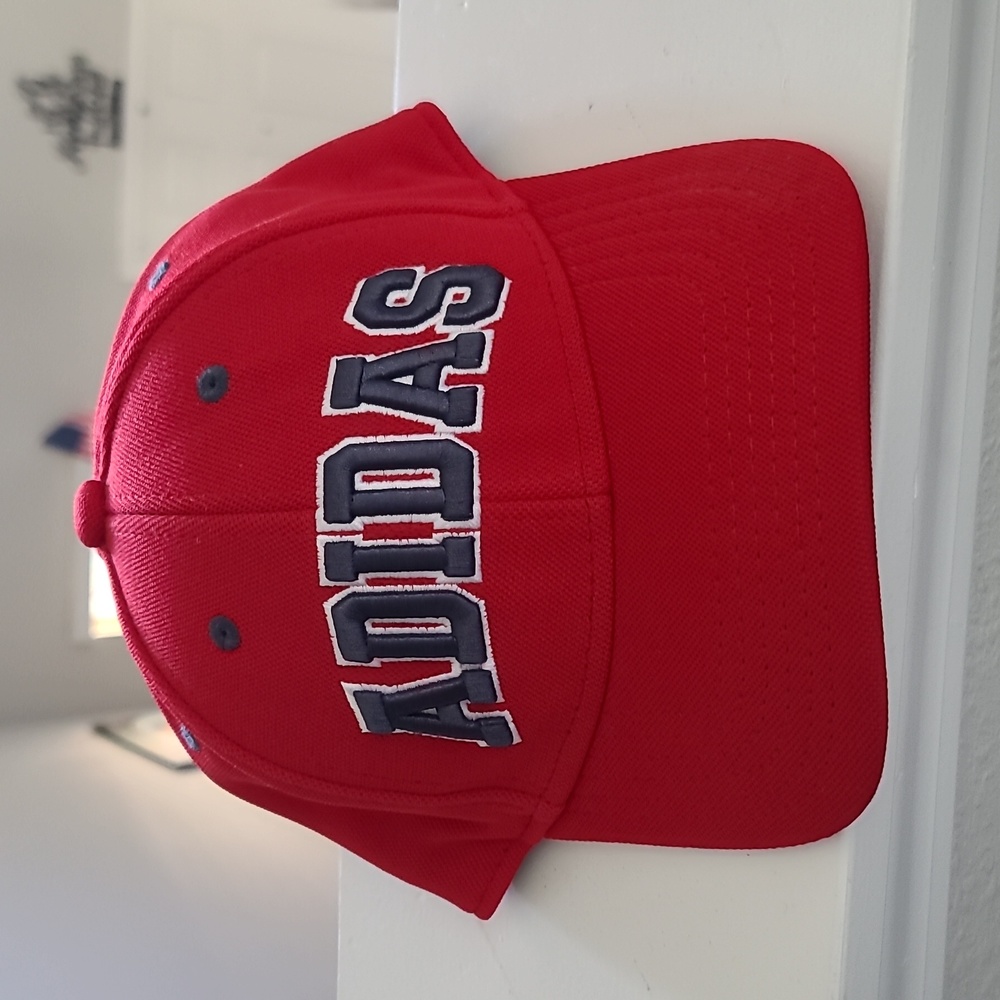 ADIDAS snap back, red hat, One size fits all, ready to wear.